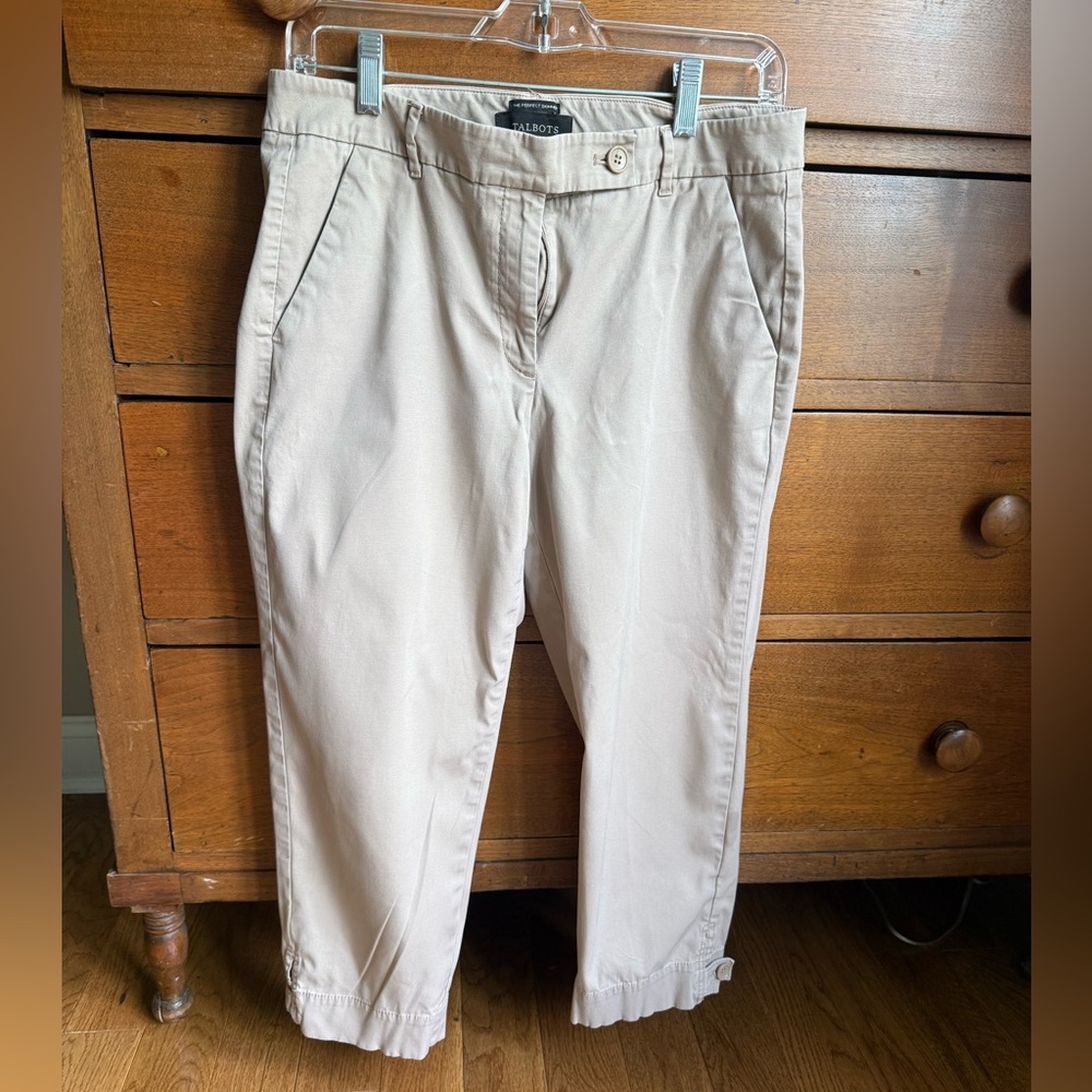 Talbots Perfect Skimmers, size 6